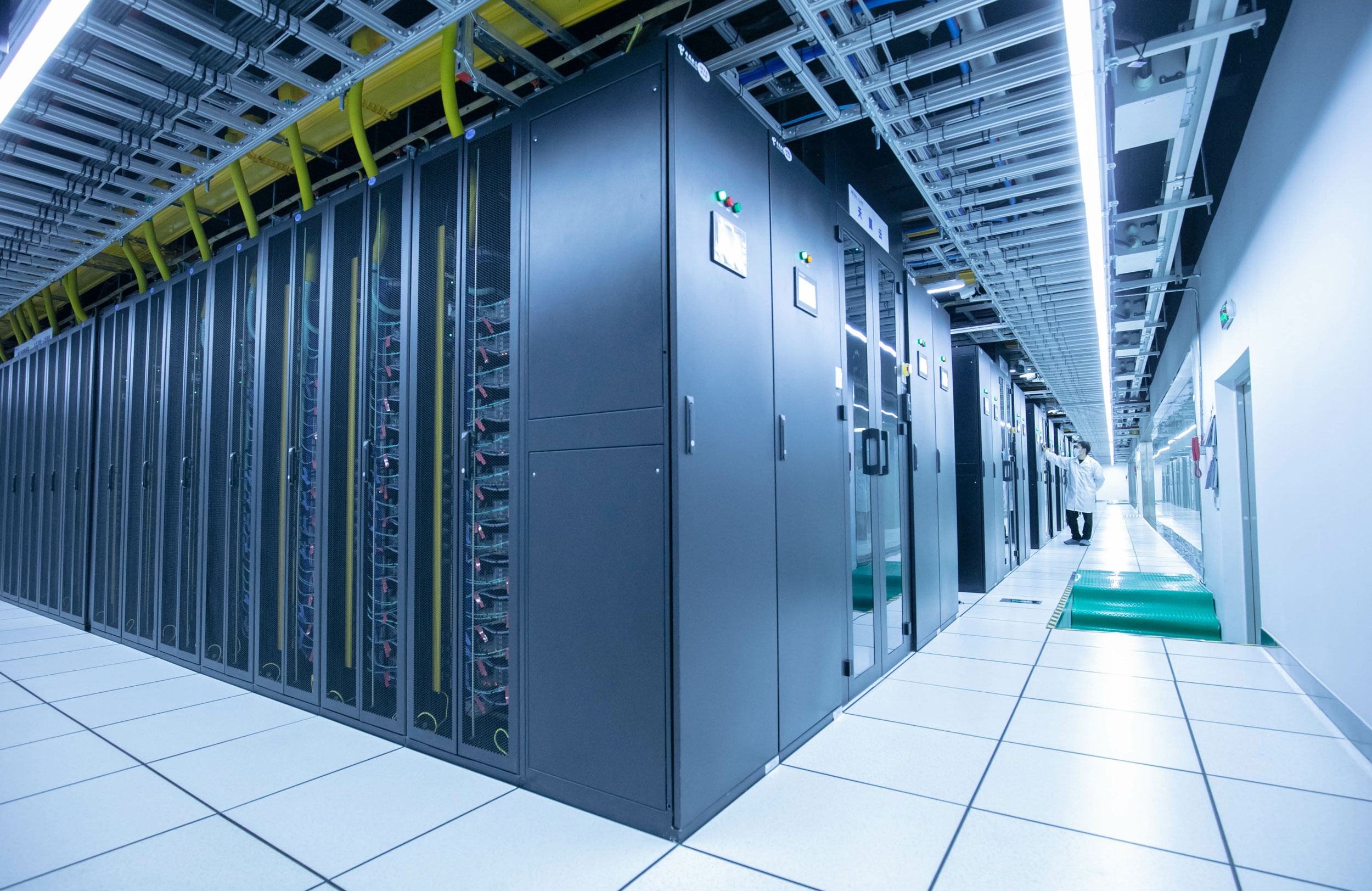 Data Center Relocation Guide