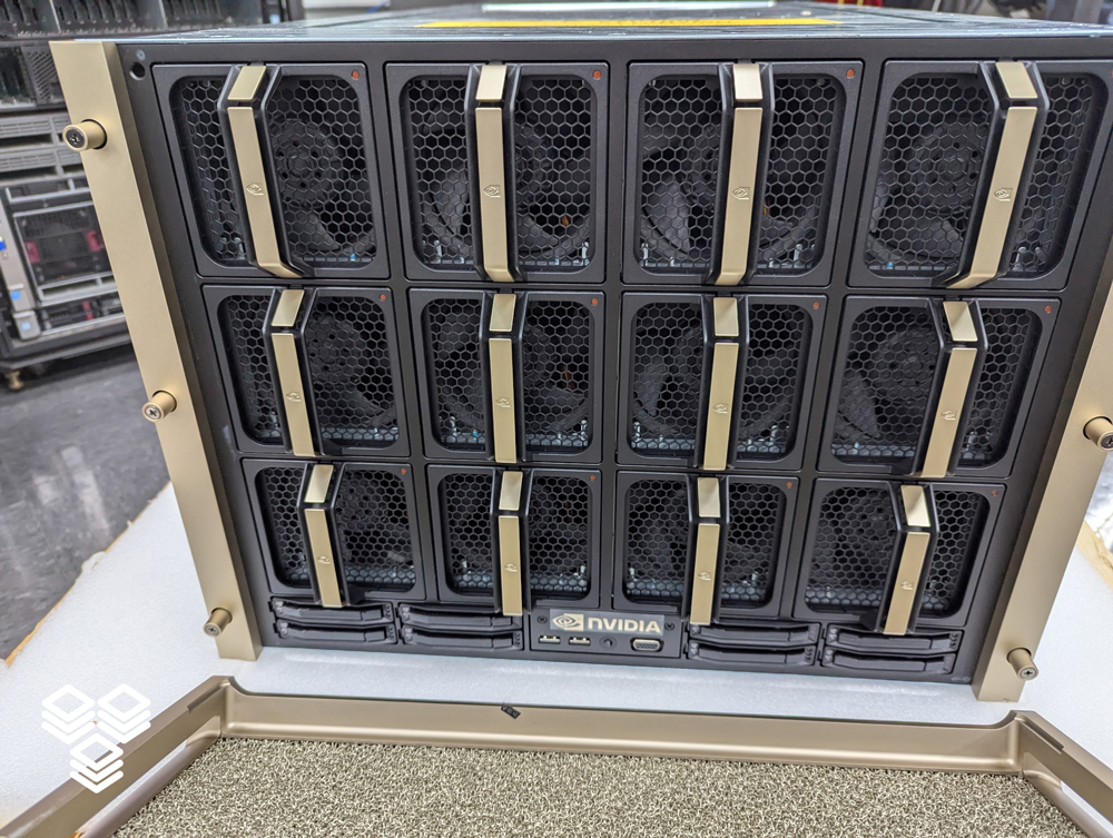 NVIDIA DGX H100